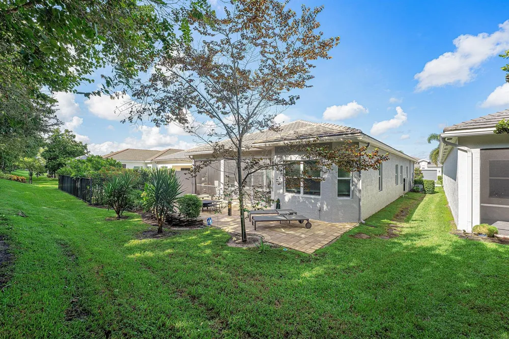12608 CRESTED BUTTE AVENUE Boynton Beach, FL 33473