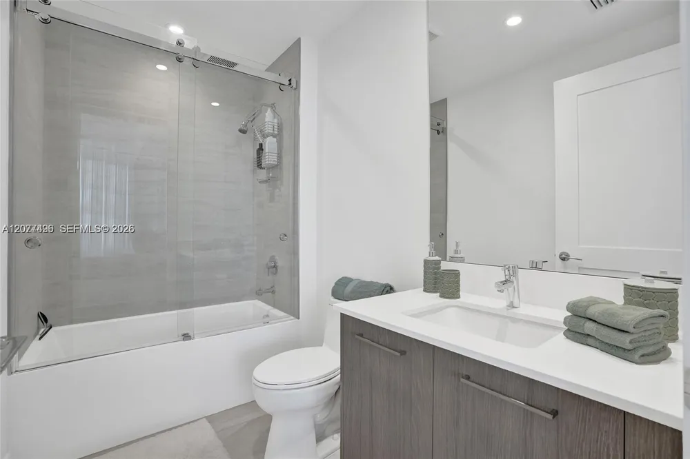153 Seabreeze Boulevard #1403 Fort Lauderdale, FL 33304