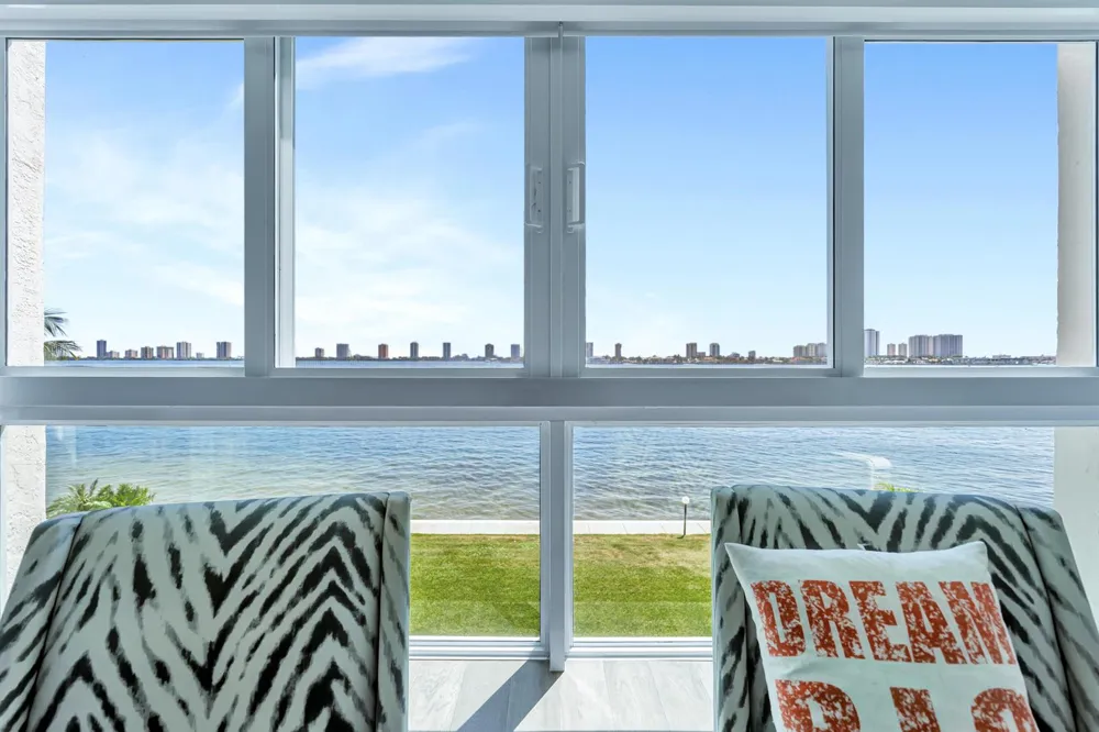 301 LAKE SHORE DRIVE #302 Lake Park, FL 33403