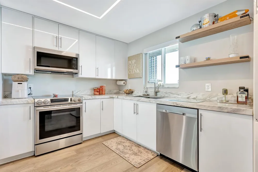 301 LAKE SHORE DRIVE #302 Lake Park, FL 33403