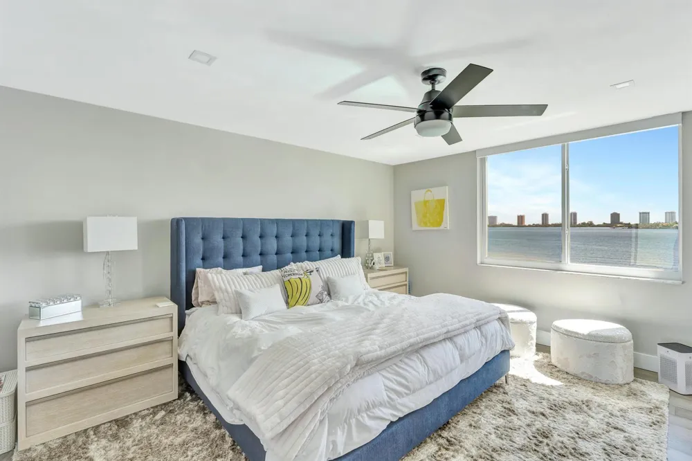 301 LAKE SHORE DRIVE #302 Lake Park, FL 33403