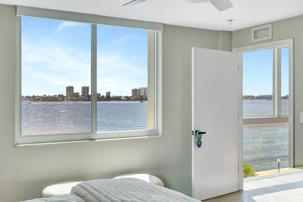 301 LAKE SHORE DRIVE #302 Lake Park, FL 33403