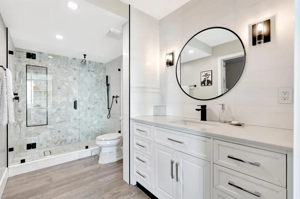 301 LAKE SHORE DRIVE #302 Lake Park, FL 33403