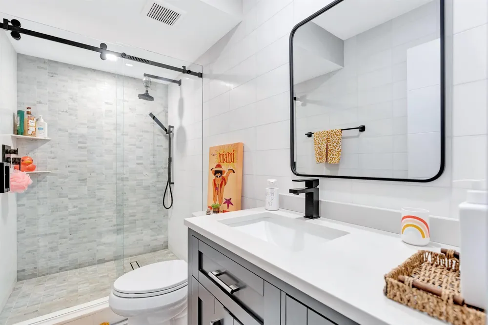 301 LAKE SHORE DRIVE #302 Lake Park, FL 33403