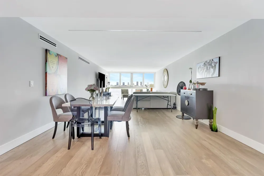 301 LAKE SHORE DRIVE #302 Lake Park, FL 33403