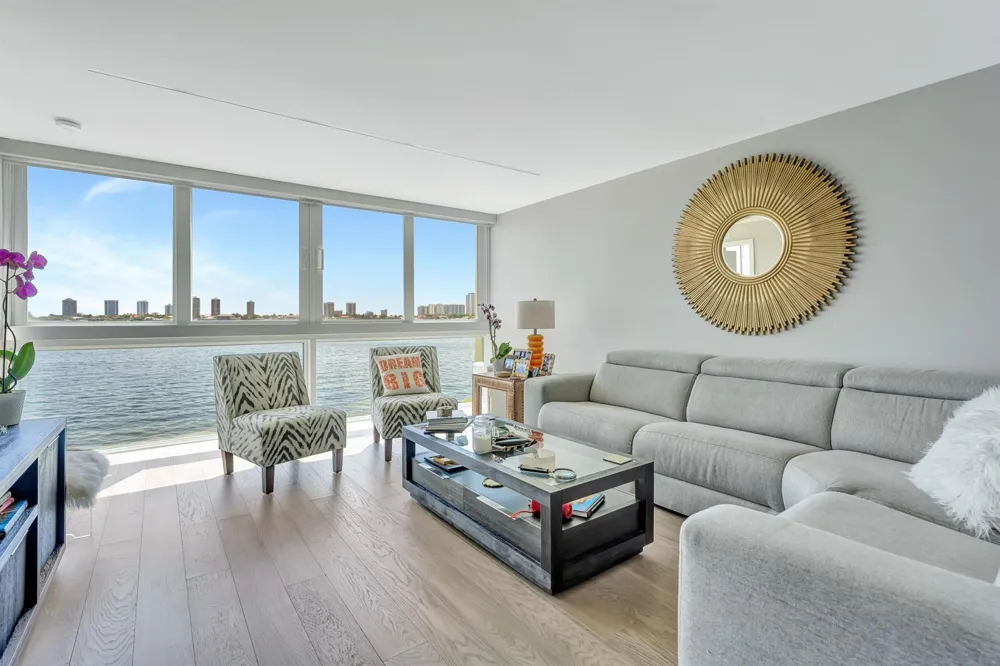 301 LAKE SHORE DRIVE #302 Lake Park, FL 33403