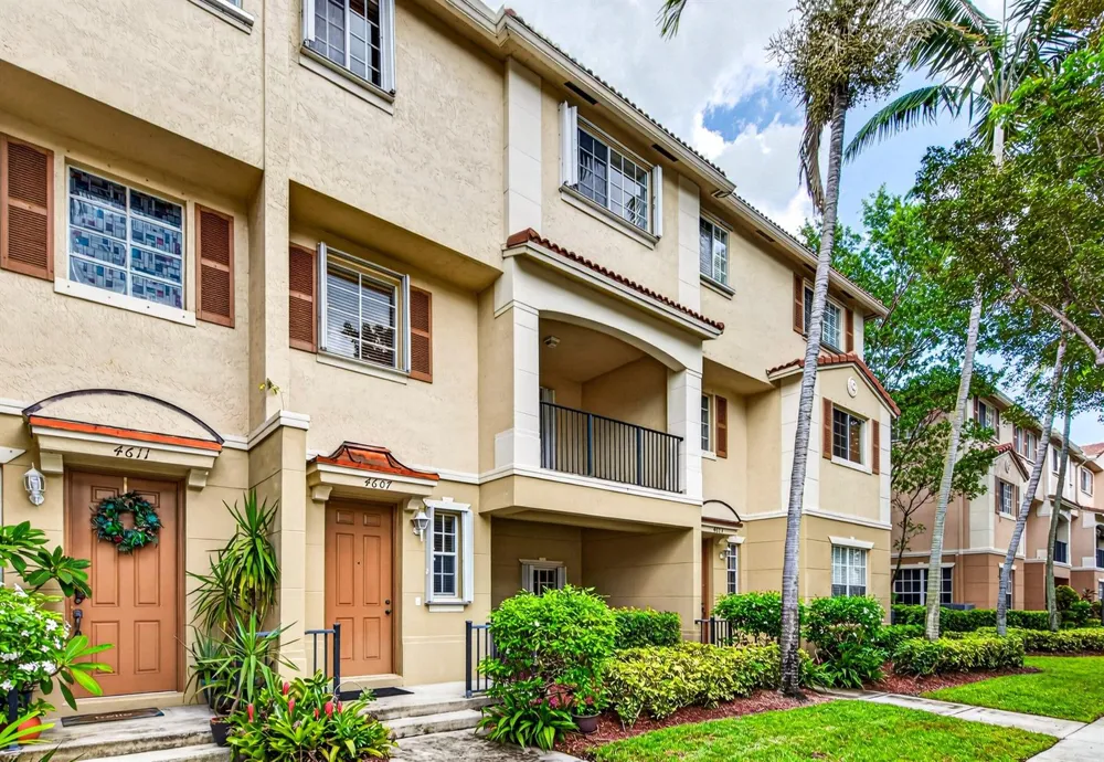 4607 Danson Way Delray Beach, FL 33445