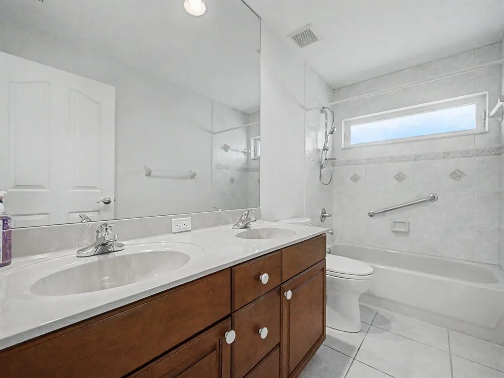2166 SW MAINSAIL TERRACE Stuart, FL 34997