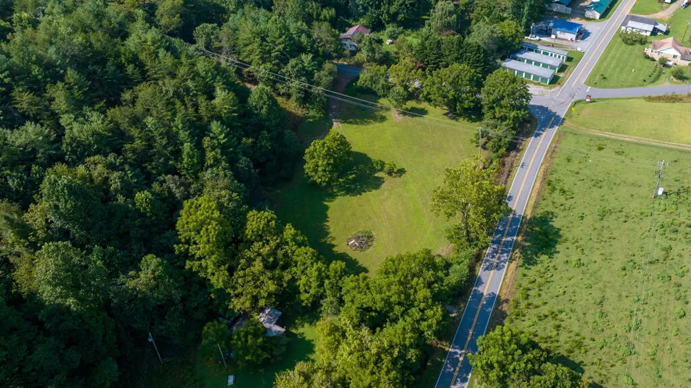 45 Green Cove Road Brasstown, NC 28902
