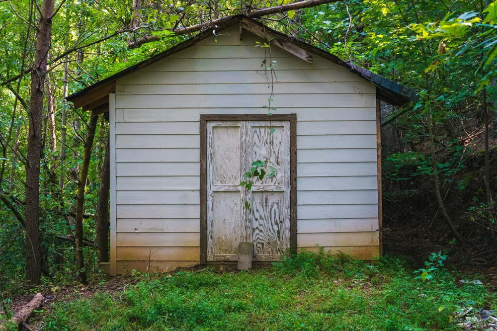 45 Green Cove Road Brasstown, NC 28902