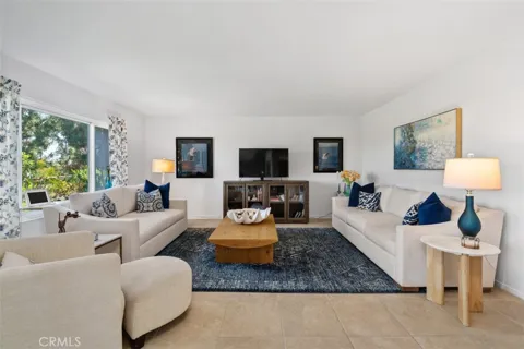 5369 Algarrobo #1C