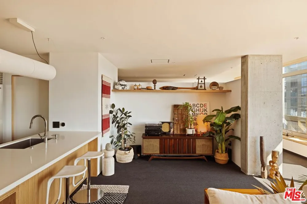 1155 S Grand Avenue #2107 Los Angeles, CA 90015