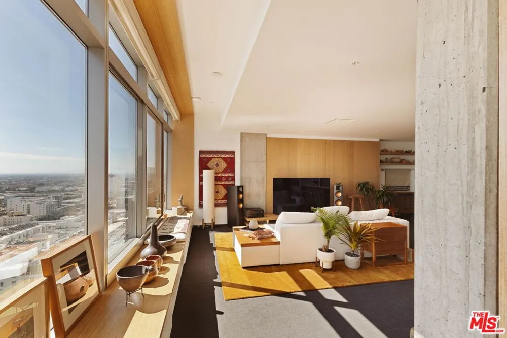 1155 S Grand Avenue #2107 Los Angeles, CA 90015
