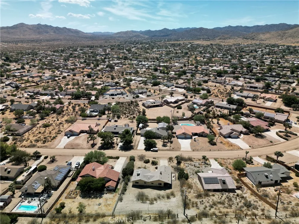 8234 Balsa Yucca Valley, CA 92284
