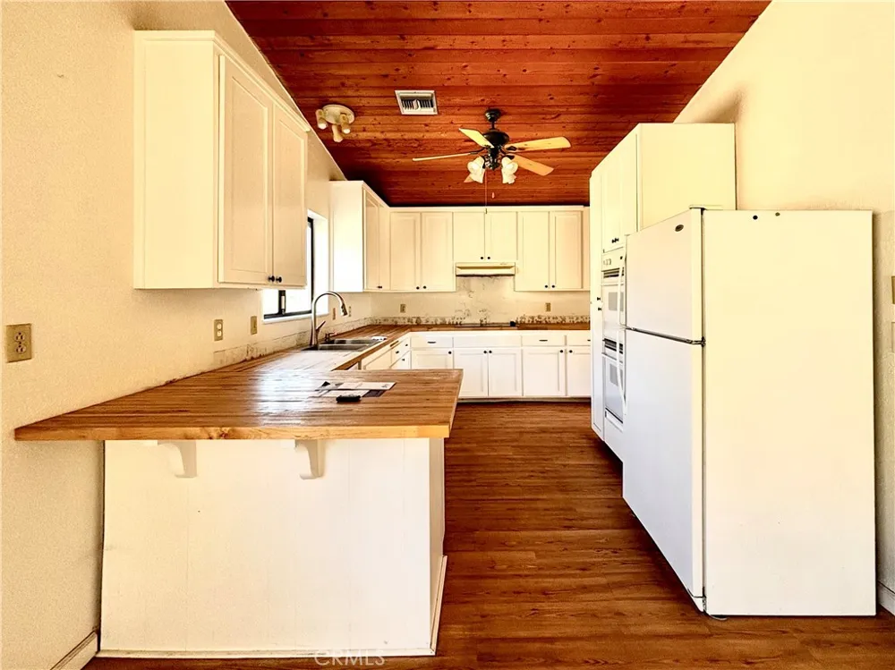 8234 Balsa Yucca Valley, CA 92284