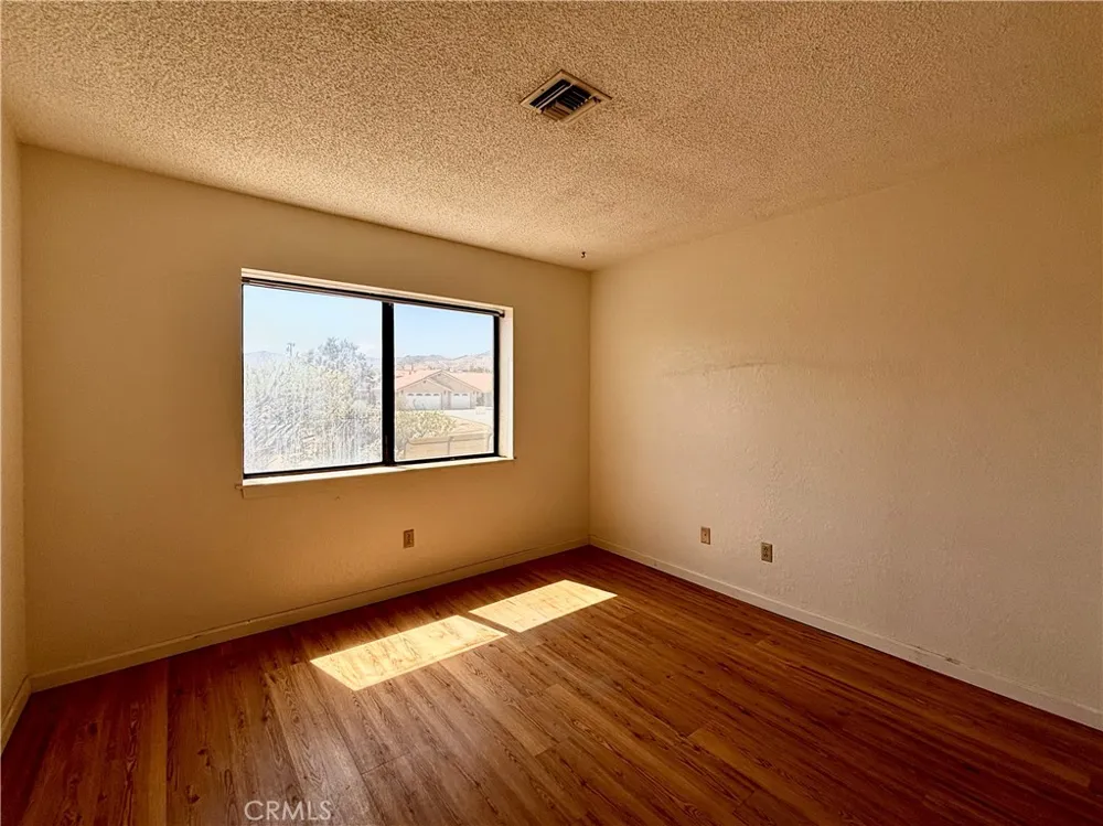 8234 Balsa Yucca Valley, CA 92284