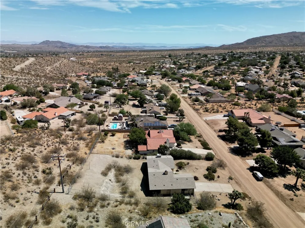 8234 Balsa Yucca Valley, CA 92284
