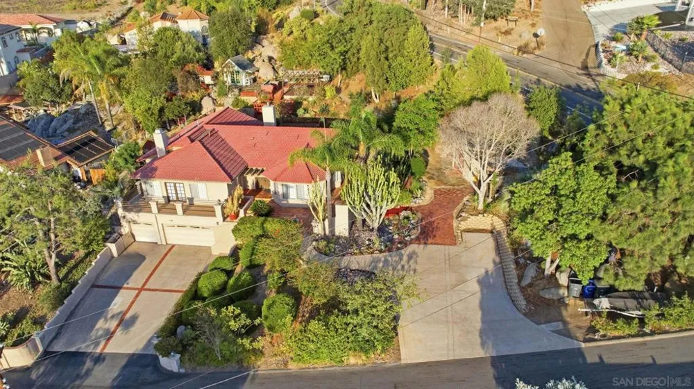 1653 Vista Vereda El Cajon, CA 92019