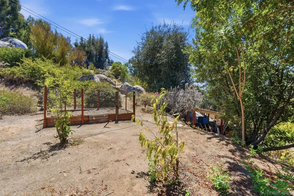 1653 Vista Vereda El Cajon, CA 92019