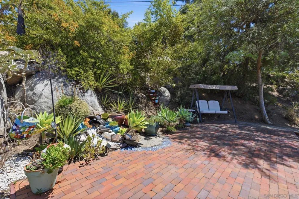 1653 Vista Vereda El Cajon, CA 92019
