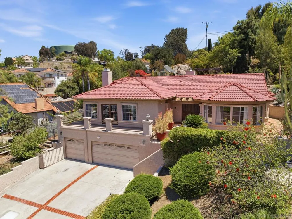 1653 Vista Vereda El Cajon, CA 92019