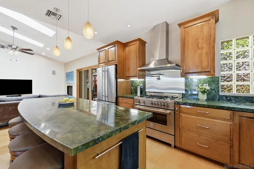 1653 Vista Vereda El Cajon, CA 92019