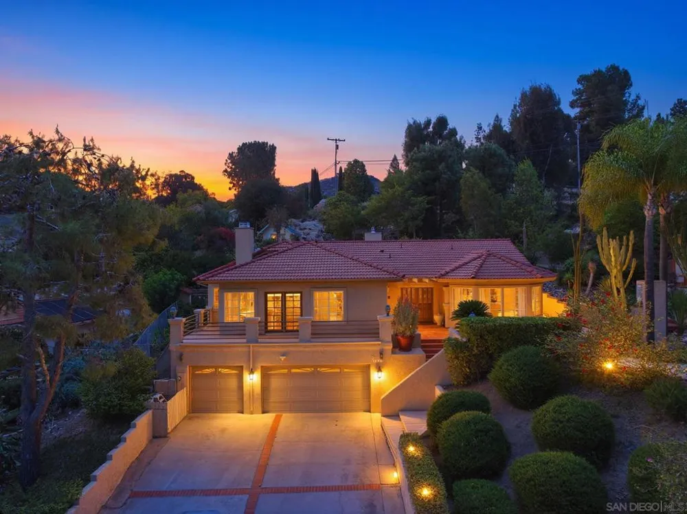 1653 Vista Vereda El Cajon, CA 92019