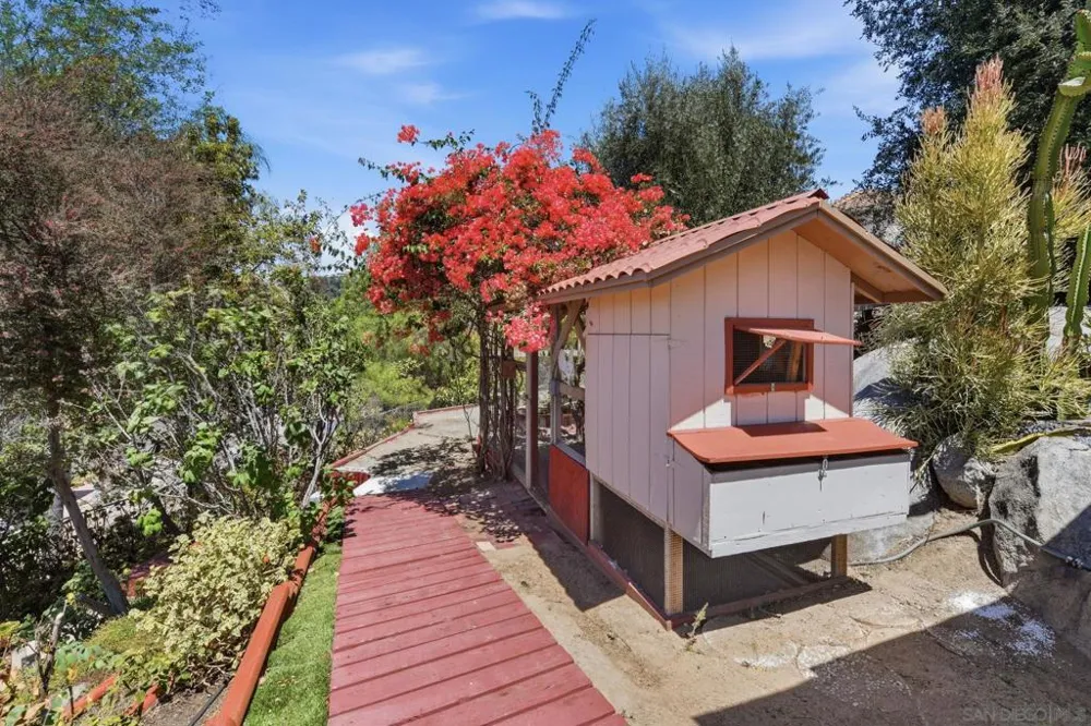 1653 Vista Vereda El Cajon, CA 92019