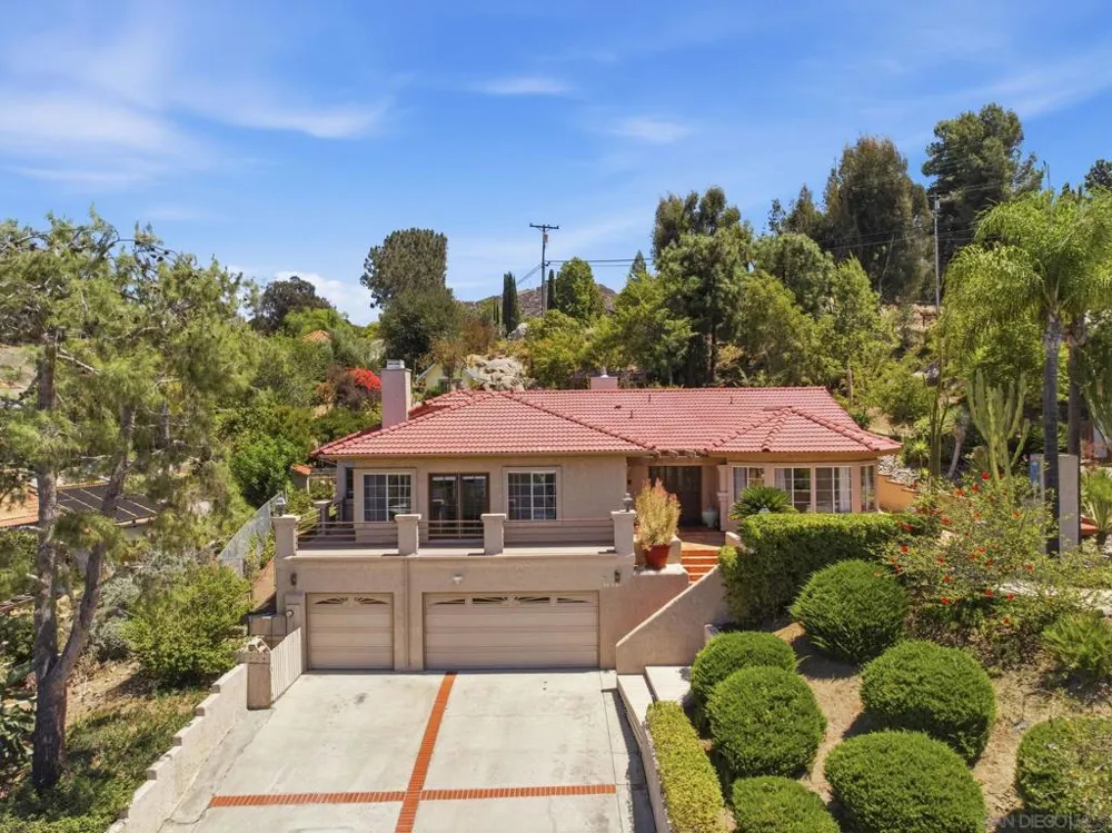 1653 Vista Vereda El Cajon, CA 92019