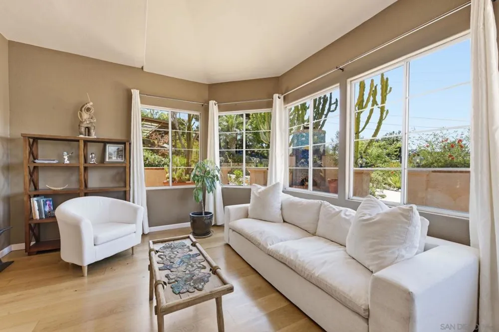 1653 Vista Vereda El Cajon, CA 92019