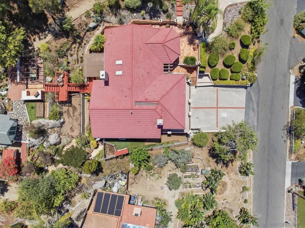 1653 Vista Vereda El Cajon, CA 92019