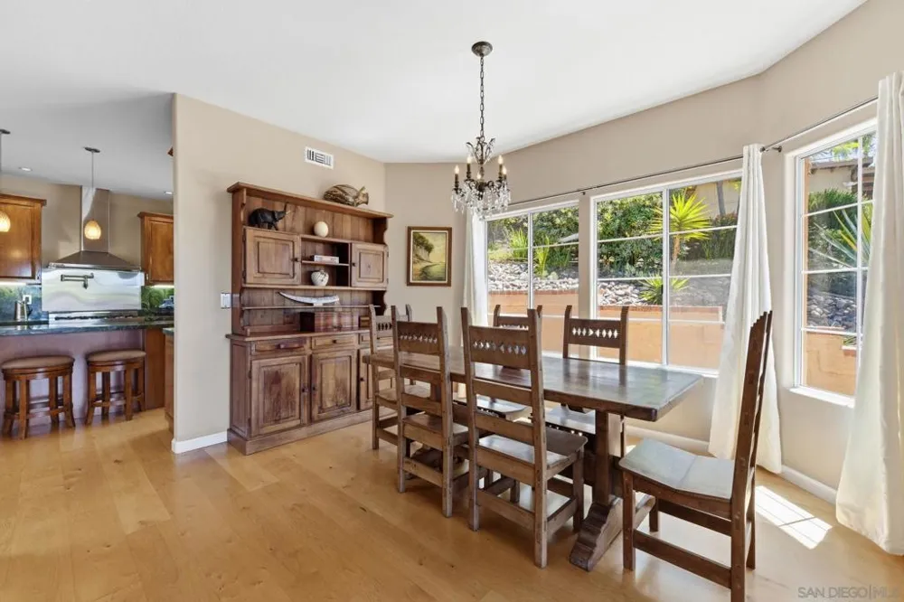 1653 Vista Vereda El Cajon, CA 92019