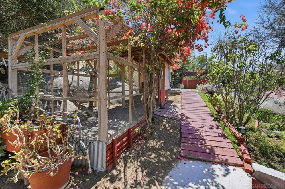 1653 Vista Vereda El Cajon, CA 92019