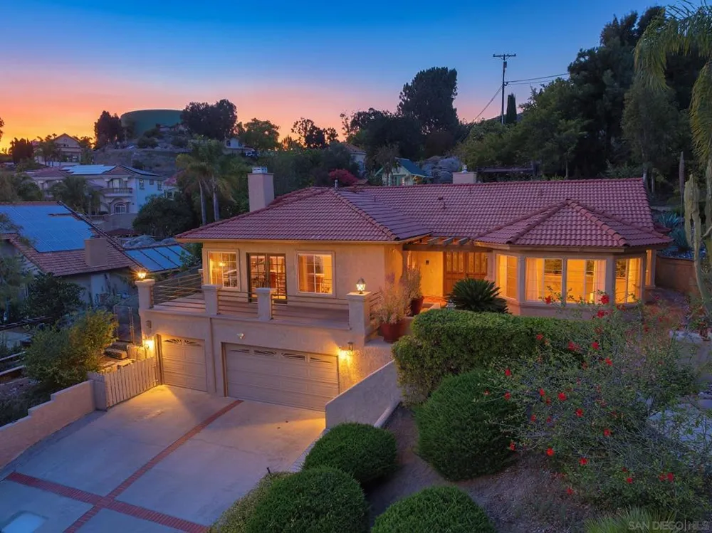 1653 Vista Vereda El Cajon, CA 92019