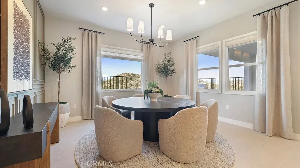 29786 Camino La Cumbre Valencia, CA 91354