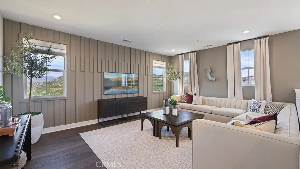 29786 Camino La Cumbre Valencia, CA 91354