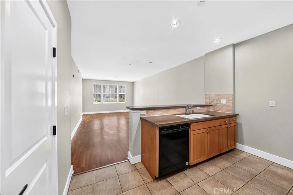 2367 Jefferson St #110 Torrance, CA 90501