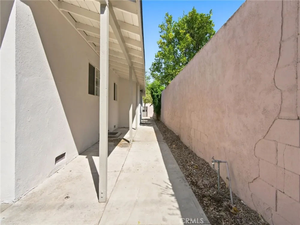 11137 Parr Avenue Sunland, CA 91040
