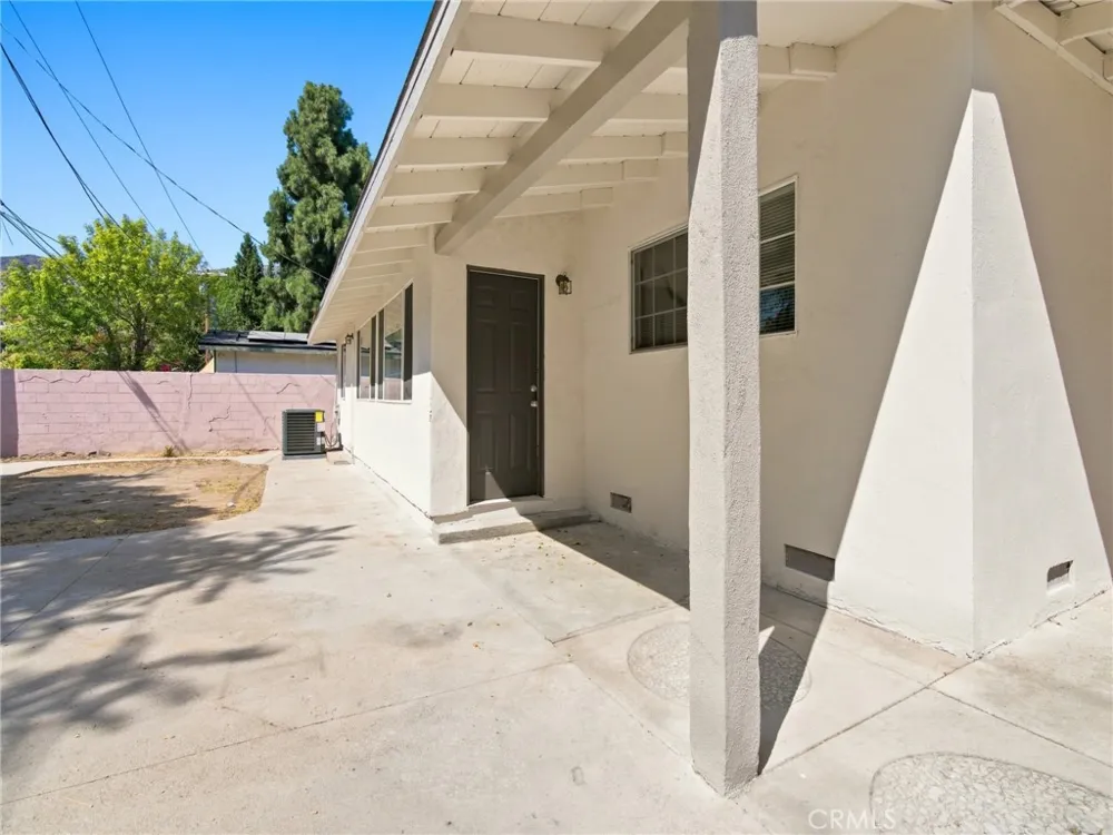 11137 Parr Avenue Sunland, CA 91040