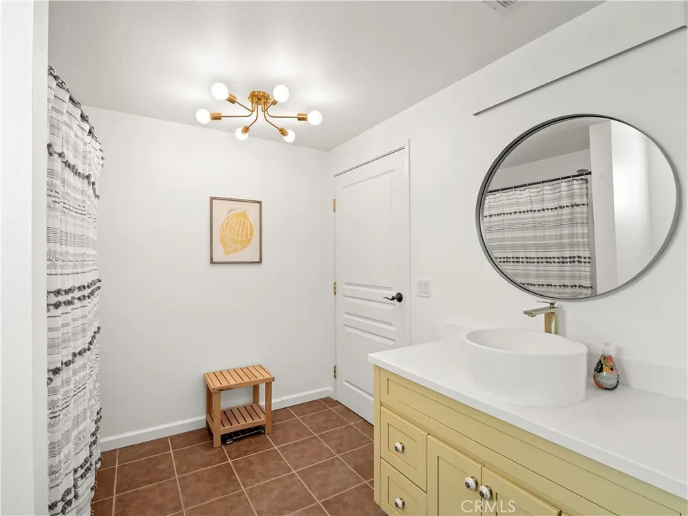 17113 Mark Madera, CA 93636