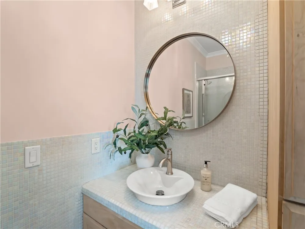 17113 Mark Madera, CA 93636