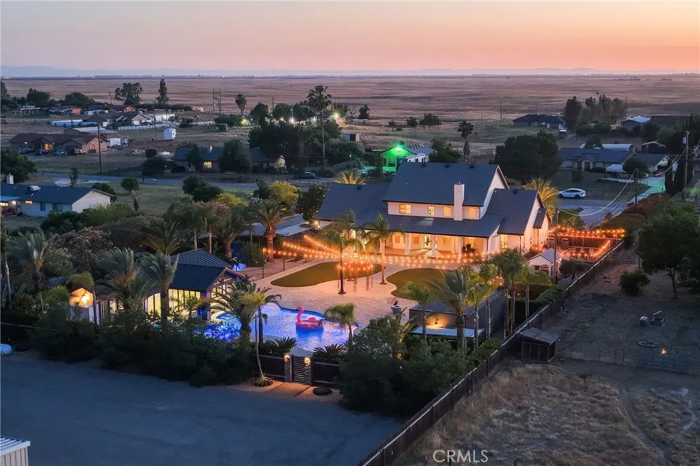 17113 Mark Madera, CA 93636