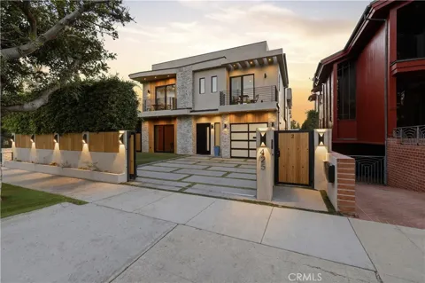 425 Alfred