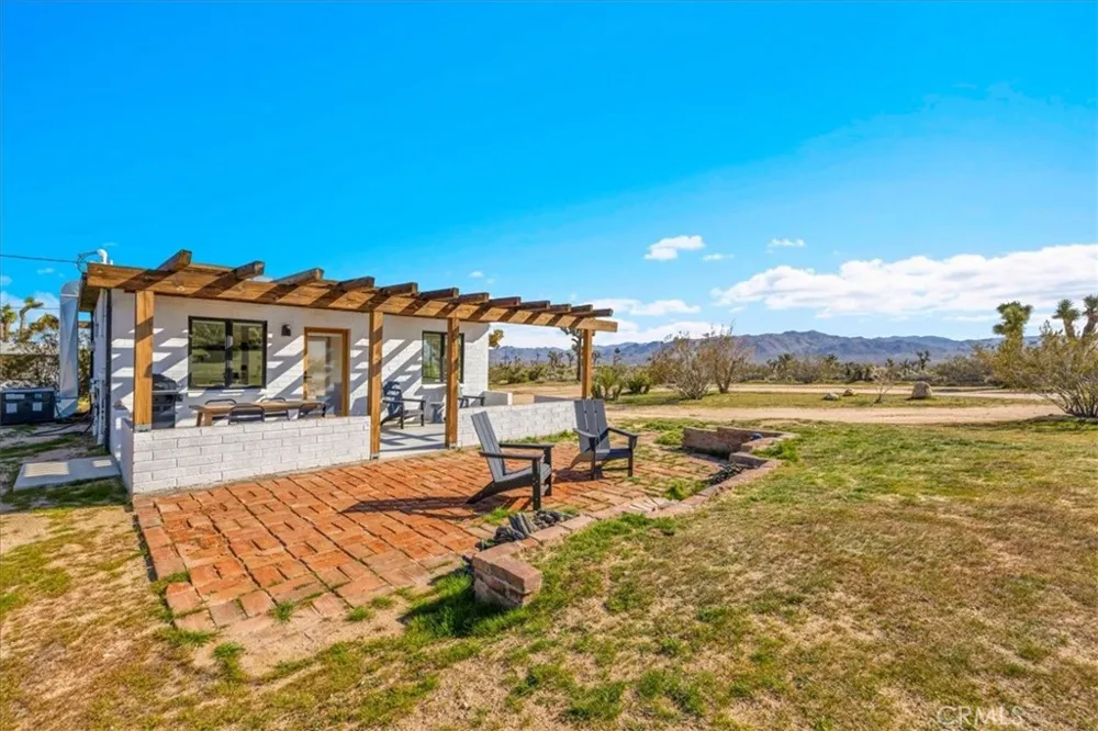 5437 Paradise View Road Yucca Valley, CA 92284