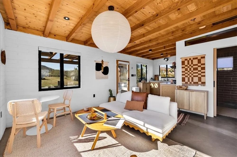 5437 Paradise View Road Yucca Valley, CA 92284