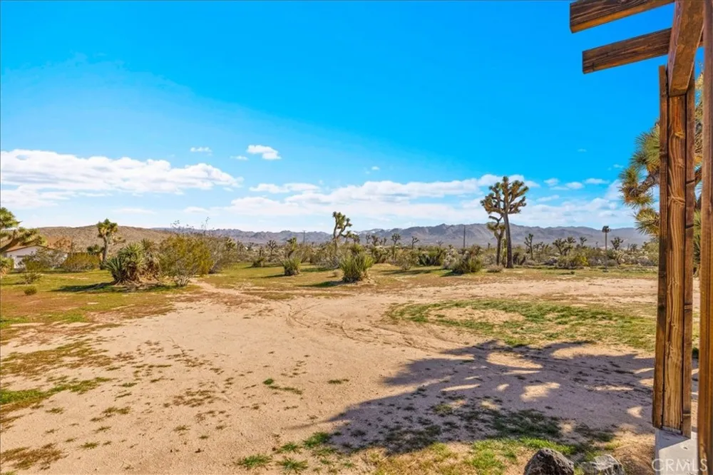 5437 Paradise View Road Yucca Valley, CA 92284