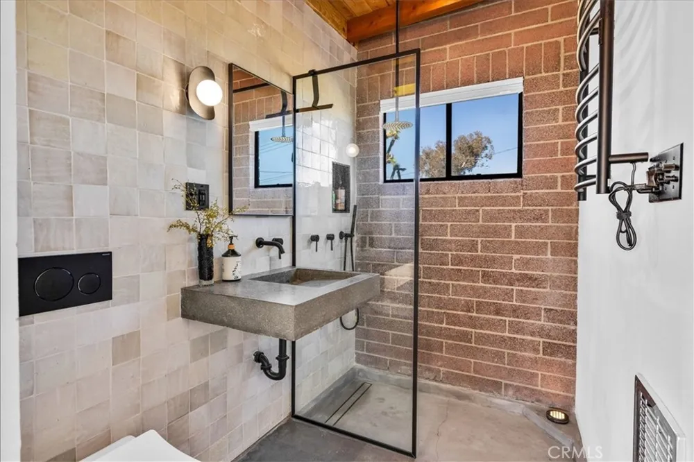 5437 Paradise View Road Yucca Valley, CA 92284