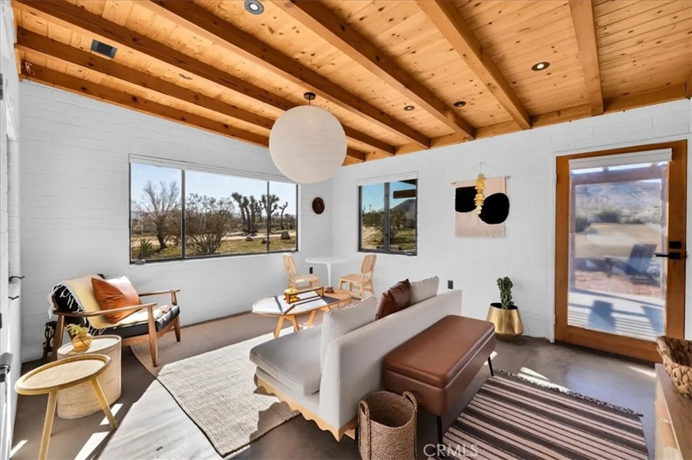 5437 Paradise View Road Yucca Valley, CA 92284