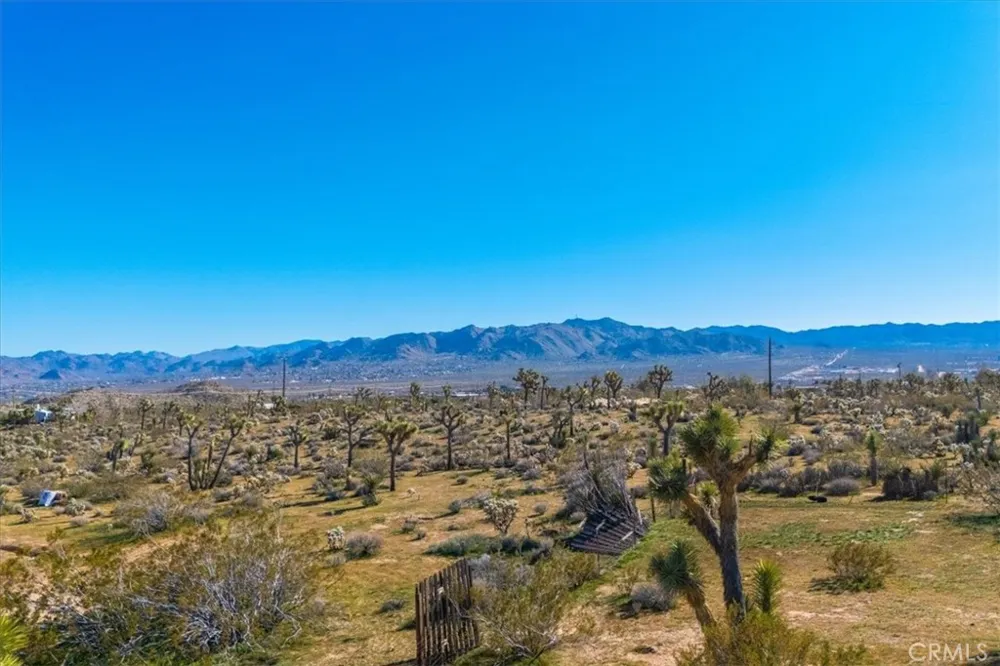 5437 Paradise View Road Yucca Valley, CA 92284
