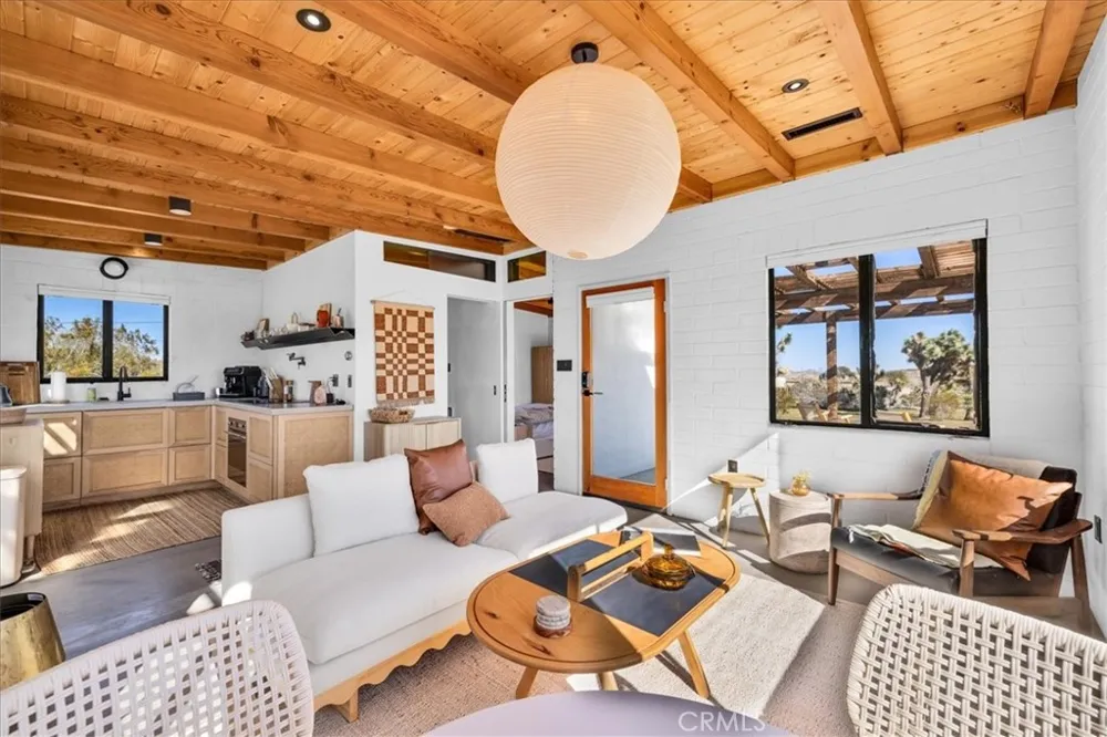 5437 Paradise View Road Yucca Valley, CA 92284